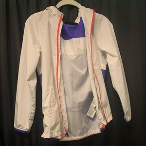 Wind breaker